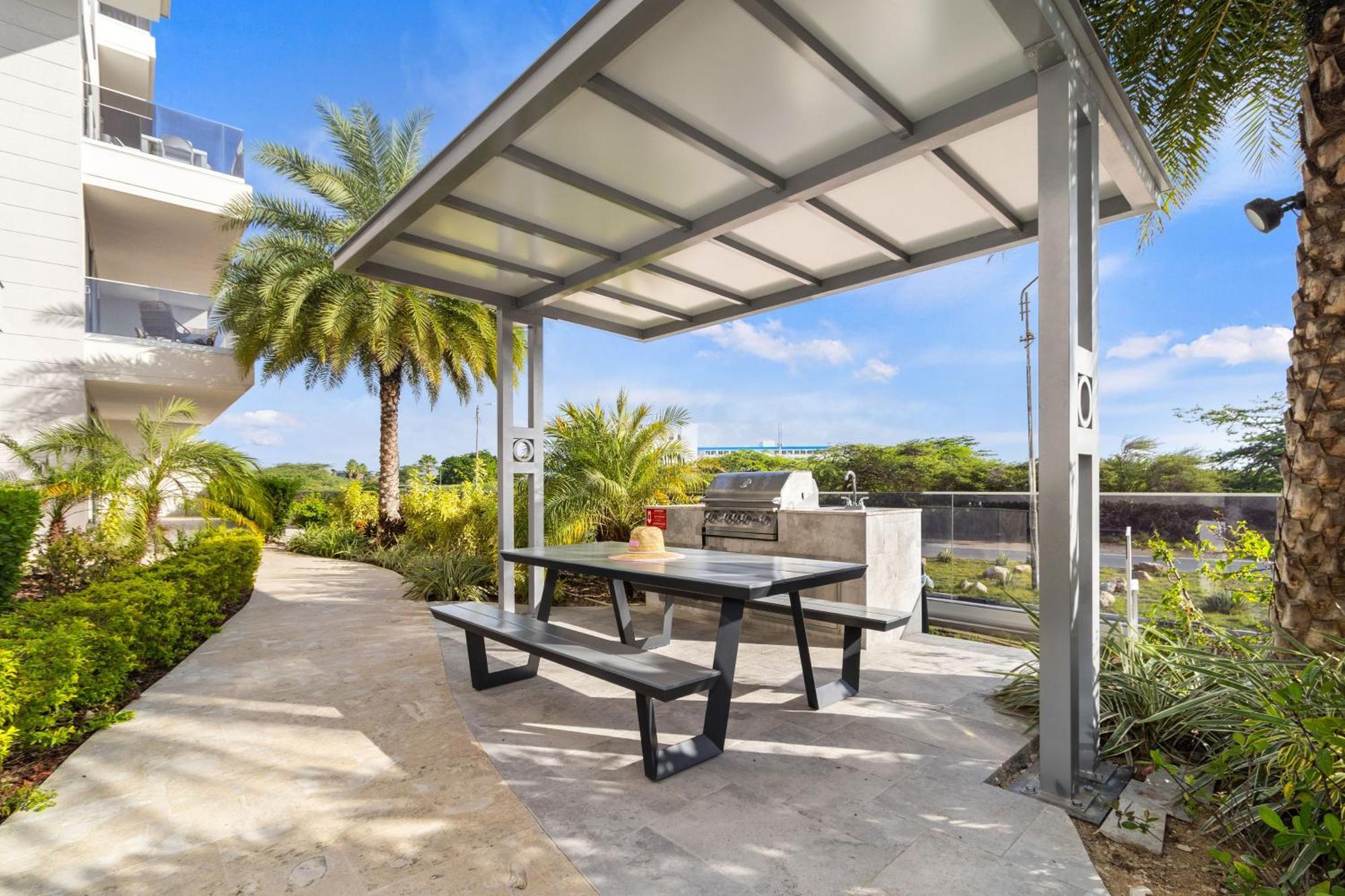 O Condominium Beachfront Residences, By Bocobay Aruba Palm Beach Exterior foto